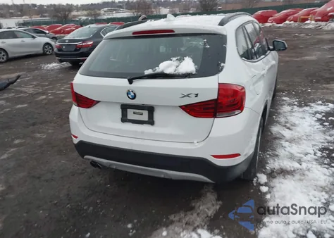 2015 BMW X1 xDrive28I z USA, uszkodzony, nr VIN WBAVL1C51FVY34670